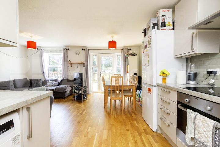 			3 Bedroom, 1 bath, 1 reception Flat			 Portland Road, Tottenham / Seven Sisters